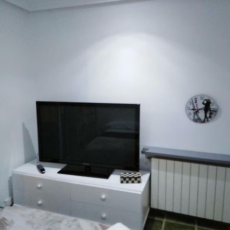 Private Rooms - Airport Сан-Бой-де-Льобрегат Экстерьер фото